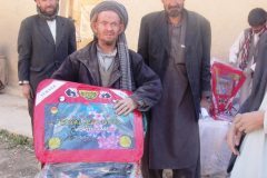 afghanistan_blanket_distribution_-_2013_27_20140303_1319071660